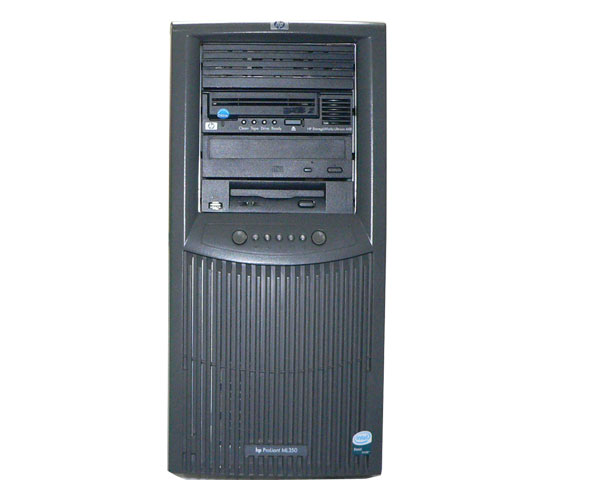 商品名 HP ProLiant ML350 G4 331890-291 CPU Xeon 3.0GHz × 1基 メモリー 2GB (512MB×4枚) HDD 73GB×2(Ultra320 SCSI) FDドライブ あり(未検品の為、動作保障外となります) 光学ドライブ CD-ROM RAIDコントローラ Smartアレイ 641 電源ユニット 搭載数1/最大2 サイズ(W x D x H) 263 x 671 x 468 mm 重量 27.2kg (最大) 動作 動作確認済みです(OS未搭載)OSは付属しておりませんので、お好みのOSを別途御用意下さい。 外観について 筐体に擦り傷、汚れが多少あります※足全部なし 付属品 電源コードのみ※上記以外の付属品は一切ありません 送料区分 大型商品の為、佐川急便 ラージサイズ宅配便 になります ※代金引換での発送は不可となります。 料金等詳細は　大型宅配便について　のページをご確認ください。 納期について ご注文頂いてから、3営業日以内の発送となります。※即日発送が可能な場合もありますので、お急ぎの場合は、別途ご相談下さい。 保証期間 商品到着日から3ヶ月間となります※テープドライブは動作未確認の為、保証対象外とさせて頂きます中古サーバー専門店のアクアライトでは、HP ProLiant ML350 G4p 380173-291 Xeon-3.0GHz 2GB HDD 73GB×2(Ultra320 SCSI) CD-ROM 他、中古サーバーを各種販売しております。お探しの機種がございましたらお気軽にお問い合わせください。