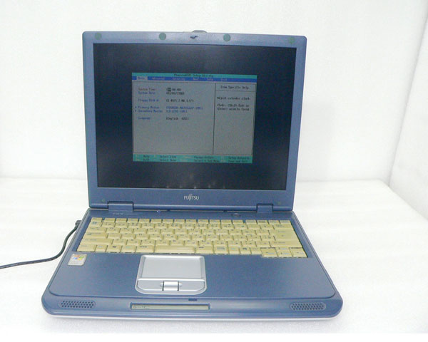 yJUNKzxm LIFEBOOK FMV-720NU5/B Celeron 2.0GHz  256MB HDD 20GB  Windows2000f ACA_v^tȂ