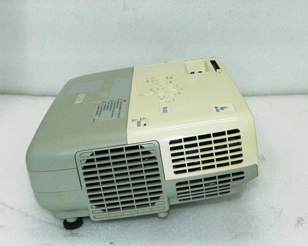 EPSON プロジェクター EB-825 / 3000lm ランプ 113時間 動作確認済み 筐体黄ばみあり