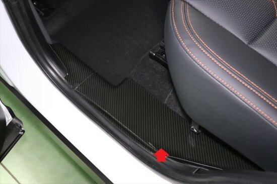 アウトランダーPHEV　リアステップパネル傷防止シート