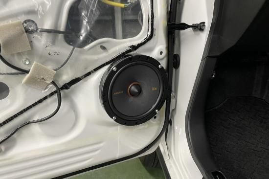 ジムニー/ジムニーシエラ専用 KICKER スピーカーパーフェクトキット セパレートタイプ ハイグレード　※デッドニングキット付き