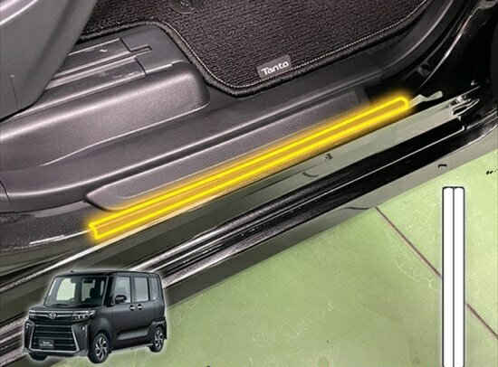 タントカスタムLA650S　ドアステッププロテクションフィルム