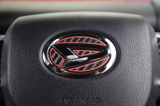 タントカスタムLA650S　ステアリングエンブレムインナーカーボンシート　ライン入り