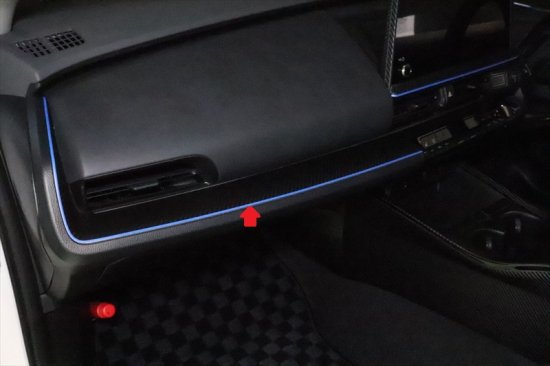 プリウス61PHEV　サイドルーバーベゼルカーボンシート　ライン入り