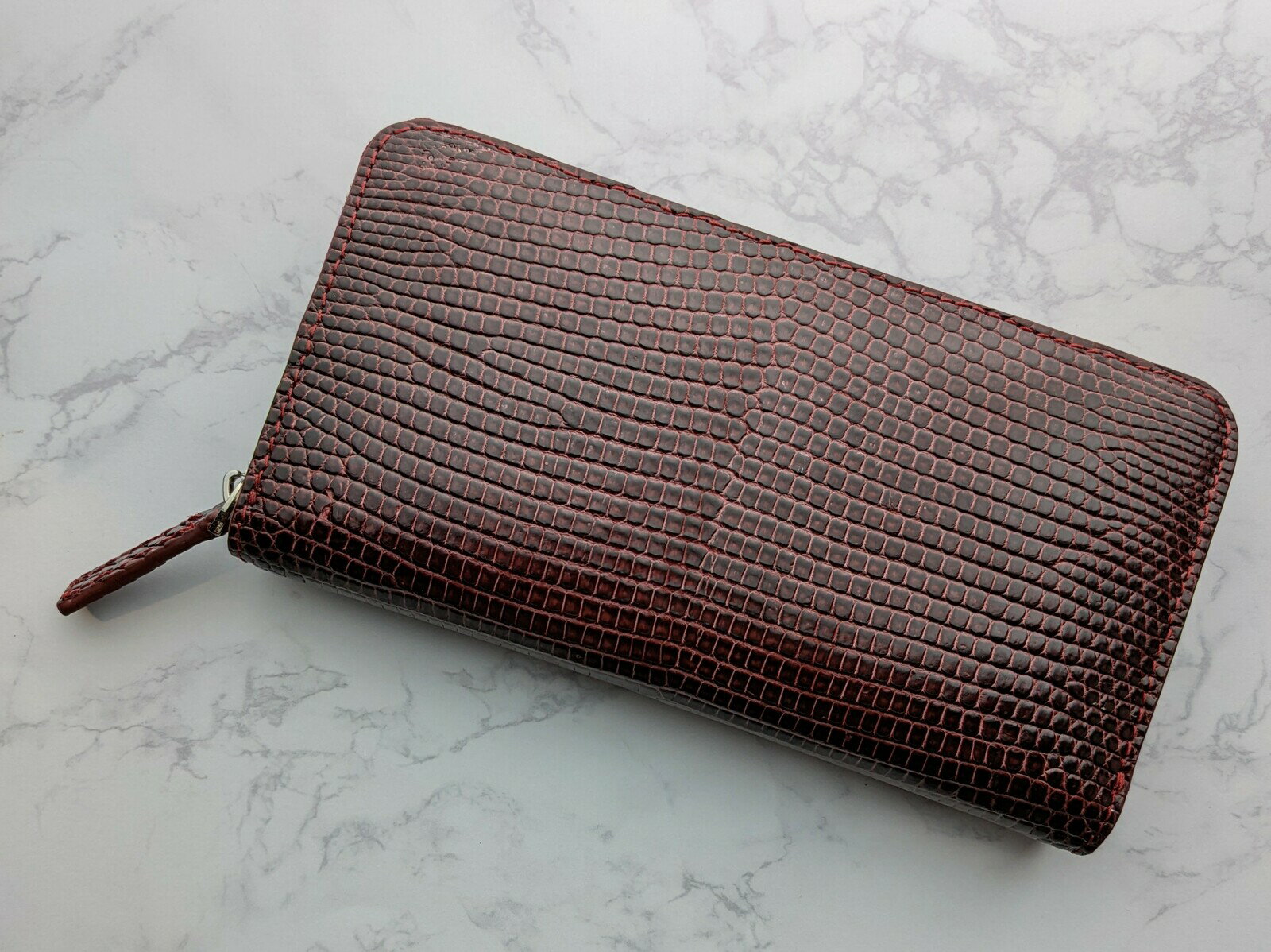 「クロコは派手すぎる」と感じるあな...