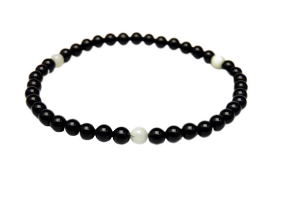 【4mm_Simple_3´sブレスレット】 オニキス＆マザーオブパール 天然石 パワーストーン / インペリアルオーラ おしゃれ かわいい オシャレ 可愛い プレゼント ギフト 贈り物