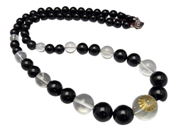 Imperialartsシリーズ 金彫り菊の紋章20mm 水晶&オニキス大玉デザインネックレス 天然石 パワーストーン プチギフト 転勤 退職 お礼 母の日 敬...