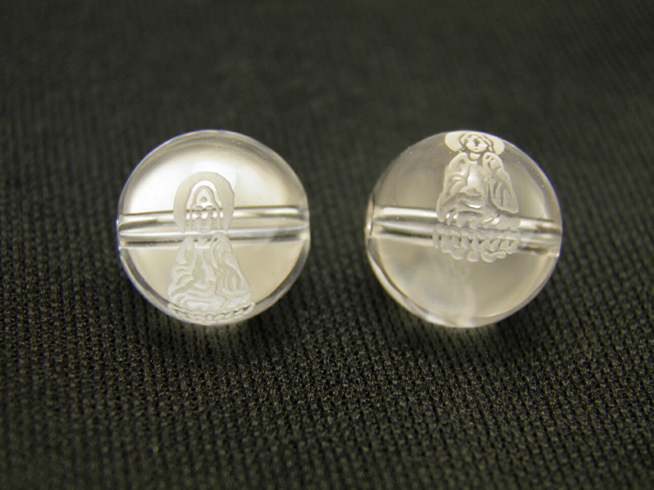 観音様 (サンドブラスト) 水晶素彫り 14mm 【彫刻 一粒売りビーズ】 / 天然石、パワーストーンの専門店インペリアルオーラ おしゃれ かわいい オシャレ 可愛い プレゼント ギフト 贈り物