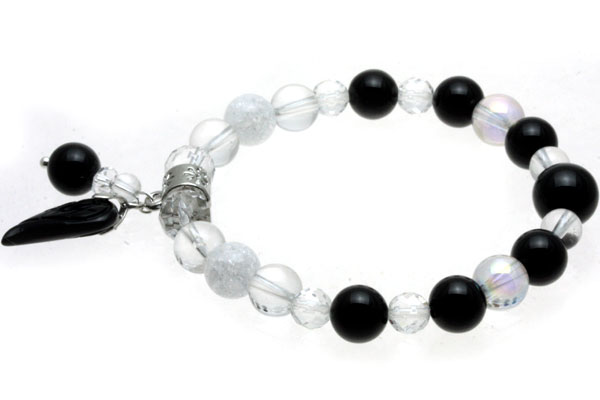 【チャーム付きブレスレット】 天使の羽ブレスレット オニキス 天然石 パワーストーン / インペリアルオーラ おしゃれ かわいい オシャレ 可愛い プレゼント ギフト 贈り物