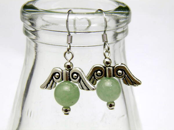 丸玉8mmアベンチュリン使用の天使のピアス レディース 天然石のピアス ギフトにも最適 厄除け/お守り / インペリアルオーラ おしゃれ かわいい オシャレ 可...