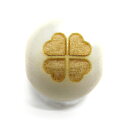 四葉のクローバー 栂 ツガ セミラウンド 彫刻ビーズ(素彫り)12mm 【彫刻 一粒売りビーズ】 天然石 風水 パワーストーン / インペリアルオーラ おしゃれ かわいい オシャレ 可愛い プレゼント ギフト 贈り物