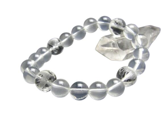 四神獣ブレスレット 水晶彫り 12mm玉 青龍・朱雀・白虎・玄武 ミルキークォーツ 風水 パワーストーン プチギフト 転勤 退職 お礼 母の日 敬老の日 クリス...