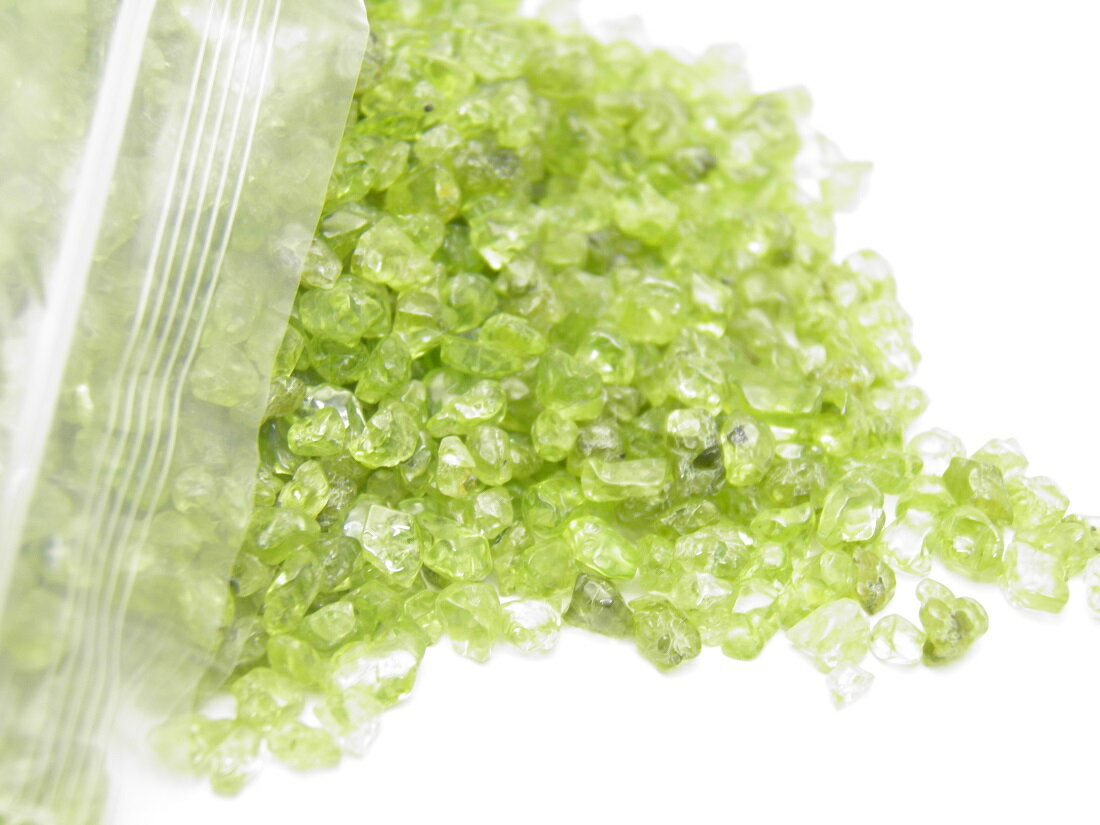 細石チップ ペリドット 【さざれ石】 (100g) お一人様3点まで 天然石 風水 パワーストーン / インペリアルオーラ おしゃれ かわいい オシャレ 可愛い...