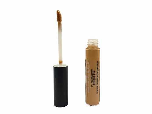 マック スタジオ フィックス スムース ウェア コンシーラー 7ml ( NC40 ) M.A.C SUDIO FIX 24 HOUR SMOOTH WEAR CONCEALER