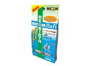 バイコム×リバース。 生物ろ過と吸着ろ過を強化する。 水質を研究する両社の答えがここにある。 吸着材で有名なウォーターエンジニアリングとバイコムが共同開発し、 誕生した外掛けフィルター用ろ過材です。 外掛け式フィルター付属のろ過材は主に活性炭とそれを包むウールです。 ウールも活性炭も、汚れを吸着できる量に限界があり、 限界を超えると効果が無くなるどころか、逆に吸着されたものが、水を汚す原因となります。 そのため3週間前後で交換が必要になり、その度にバクテリアも捨ててしまう事になります。 そこで、「BICOM Bafi REBIRTH」が問題を解決します！ 「BICOM Bafi REBIRTH」は、添加したバクテリアを逃がさず定着させるので ろ過材交換時や水換え時にもバクテリアを逃すのを防ぎます。 さらに、飼育水を素早くpH値を整え、コケの発生も抑え、その効果はまさに一石三鳥。 水質が安定しやすく水換えも少なくでき、お手入れがラクになります。 ご使用中の他社製品にも「BICOM Bafi REBIRTH」の併用をお勧めします。 他のろ過材と組み合わせることでよりろ過能力が向上し、水質を安定させます。 飼育水が汚れにくく、お魚との生活を快適にできます。 飼育水をキレイにする熱帯魚専用のろ過材です。 生物ろ過と吸着ろ過をより強化するために開発しました。 特殊ポリマー加工によりバクテリアを素早く定着させます。 「SUPER BICOM 78」や「ニューバイコム」と併用して頂く事で、 熱帯魚にとって快適な水環境を素早く作る事ができます。 さらにリバースの吸着力で水中のイオンバランスを整え、pH値を安定させます。 特にコケの原因となるリン酸やケイ酸も素早く除去するので、飼育水が汚れにくくなります。 外掛けフィルターや投込みフィルターを使用されている方には、 特に「BICOM Bafi REBIRTH」の併用をお勧めします。 メンテナンス時に、他ろ過材を交換した場合でも 「BICOM Bafi REBIRTH」に定着したバクテリアが、水質を安定させます。 かるく水洗いしてからご使用ください。 外掛けフィルターのろ過槽に入れてご使用ください。 フィルターを使用していない場合は直接入れてご使用ください。 セット内容：BICOM Bafi REBIRTH 熱帯魚用 商品サイズ：15L用×2パック 商品キーワード：ろ材・ネット リバース バクテリア 熱帯魚 淡水魚 BICOM バイコムメーカー：BICOM バイコム