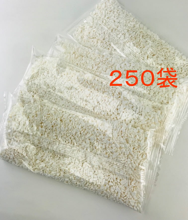 商品名 乾燥粒こんにゃくごはんセット 内容量 60g×250袋 原材料 でんぷん、こんにゃく精粉、貝Ca 賞味期限 出荷時　1年半以上、常温保存炊きあがったこんにゃくごはんはお早めにお召し上がりになるか、冷凍保存して下さい 広告文責 福ネット株式会社(055-928-5072) 静岡県駿東郡清水町玉川142-2-106 商品区分 食品 原産国 インドネシア メーカー名 アンビコ社（輸入元アイレス 株式会社） 備考 　 こんにゃく米・・・ アクアヴィーナスのこんにゃく米は、こんにゃく米 乾燥／乾燥 こんにゃく米／こんにゃくご飯／こんにゃく飯／こんにゃくライス／蒟蒻米／つぶ蒟蒻／つぶこん／つぶこんにゃく／コンニャクご飯／コンニャク米／ ダイエット 食品の定番として利用されています。 糖質制限ダイエットに 最近、糖分を減らしてダイエットする糖質制限食による、糖質制限ダイエットが注目を浴びています。 非常に簡単なダイエット方法で糖質（ごはん、パン、パスタ）の摂取量を制限しようという物です。こんにゃく米を使って一度チャレンジしてみてください。 栄養成分（炊きあがり1合分で比較） こんにゃく米60g(1袋） 白米 150g カロリー 275.2Kcal 534Kcal 糖分 65.2g 115.7g ナトリウム 62.3mg 2mg カルシウム 211.2mg 8mg 食物繊維 6.4g 0.8g 1袋当たりのカロリーは多く見えますが、1合相当の炊きあがりで比較するとカロリーは48%OFF、糖質44%OFF、カルシウムは26倍、食物繊維は8倍もあります 。 アクアヴィーナス 楽天市場店から除菌・浄化研究所　アクアヴィーナスに店舗名の変更をしました。 類似商品はこちら無農薬ヤーコン茶　富士山麓産　お得／自然農法　9,480円糖質制限用　乾燥こんにゃく米　 おいしさの秘訣6,480円無農薬ヤーコン茶、x6袋 　ダイエット茶 　亜4,770円糖質制限用　こんにゃく米 　こんにゃくご飯　／3,000円お得無農薬ヤーコン茶　富士山麓産糖質制限サポー2,480円食物繊維 ダイエット チャレンジセット　短期間1,210円糖質制限ダイエット用 こんにゃく米×8袋　／店1,680円国産 糖質制限食サポートフード　半生　干しヤー1,340円糖質制限食サポートティー　ヤーコン茶のダイエッ1,340円Powered by EC-UP【在庫区分C】こんにゃく米にはしらたきなどの通常のこんにゃくと同様にサイズを小さくして作られたものと、マンナンヒカリと同じように乾燥したこんにゃくを使った物とがあります。保存性や使い勝手、カロリーなどが乾燥したものと生の物とでは違います。 こんにゃく米とこんにゃくご飯、こんにゃくごはん、蒟蒻ごはん、こんにゃくライスなどはすべて同じ物を指しています。 一時的なダイエットと言う観点からは、こんにゃくラーメン、こんにゃく麺、こんにゃくパスタなど、こんにゃくを利用したダイエット食品は色々ありますが、継続と言う面からは、こんにゃくご飯、こんにゃく米が一番継続しやすいのではないでしょうか？ 一日の摂取カロリーが成人男子の場合ほぼ1600kcal（20単位）に制限された場合。その内11単位をご飯などの炭水化物で摂取するわけですが、こんにゃくご飯に変えるだけ約2単位～3単位分のカロリー制限が出来ます。その分、好きな物が食べられるというわけです。 また糖質制限ダイエットを継続していると糖質制限レシピのバリエーションが難しくなってきます。そんな時、こんにゃく米を使うことで糖質を制限することが簡単にできます。もちろん、こんにゃくラーメン、こんにゃくパスタなどと併用することで、ダイエット 食品のバリエーションも広がります。 ダイエットの必要な方がいるご家庭ではぜひ常備品として準備しておいて下さい。 ピラフやチャーハン、冷凍でも、水かけご飯でも、雑炊でもおいしく食べられます。 糖質制限食サポート（定番商品） こんにゃく米×4袋 一袋当たり250円 1,000円 こんにゃく米×15袋 一袋当たり232円 3,480円 こんにゃく米×30袋 一袋当たり200円 6,000円 カロリー86．5％OFF 羅漢果(らかんか）顆粒500g 自然な甘み 2,680円 お得な定期配送 こんにゃく米×15袋 一袋当たり213円 3,200円 こんにゃく米×30袋 一袋当たり187円 5,600円