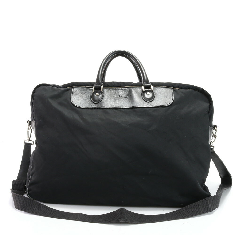 商品説明 ご覧頂きありがとうございます。 ■商品詳細 ブランド名：Paul Smith ポールスミス サイズ：W52cm×H38cm×D18cmハンドル：約35cmショルダー：約130cm（調整可能な場合は最長を記載しております）※若干の誤差はお許しください 付属品：なし ※付属品欄に記載していないものは付属しません。付属品の状態の記載は省略いたします。気になる方はご質問ください。 素材：レザー×ナイロンカラー：ブラック管理番号：240320416176-82 識別番号：0417-N10 ■当商品状態ランク 外側：B　内側：B　 当社独自状態ランク：気になる点がございましたらご質問ください 【N 新品】（未使用であり目立つ傷や汚れがなく状態の良い美品　デットストック品など） 【S 未使用品】（未使用であるが傷や汚れがみられるもの　長期保管品、展示品など） 【A】 傷汚れが少なく状態の良い美品 【B】 程よい使用感や多少の傷、汚れはあるが程度良好の商品 【C】 使用感の他、目立つ傷や汚れが見れる商品 【D】 かなり大きな傷みがある難あり商品。リペアをお勧めします。 ※新品同様と記載のある商品は、新品ではなく多少は使用している中古品であることをご理解くださいませ。 ※未使用と記載のある商品は、あくまで未使用として出品させていただいた商品です。店頭に並ぶ新品のような状態をご希望される方や神経質な方のご入札はご遠慮ください。※商品によっては特に色味が出にくい為、モニターの発色具合によって実際の商品の色味や汚れが見えない場合がございます。キャリブレーションソフトをご使用でないお客様、パソコンの色味の特性を理解していない方はより慎重にご購入をお願いします。 ■状態補足：擦れ傷汚れヤケふち角すれ※商品は現状品（商品状態に記載の内容はあくまでも参考程度で信用出来ないもの）となります。商品をご確認いただき、現状品とご理解いただいた上でご入札・ご購入いただくようお願い致します。 ※一度誰かが使用していたもので、ランクに関わらずなにかしら傷や汚れがございます。当方で隠して出品することはないですが見落としがありますのでご了承の上ご入札・ご購入ください。 送料無料の商品につきましては、こちらで任意の配送業者、配送方法にて発送させていただきますのでご了承くださいませ。システム上ヤマト運輸での発送とご連絡がいく場合もございますが、その他の配送方法になる場合もございますのでご理解の上お買い求めくださいませ。 ※配送方法の指定はできかねます。