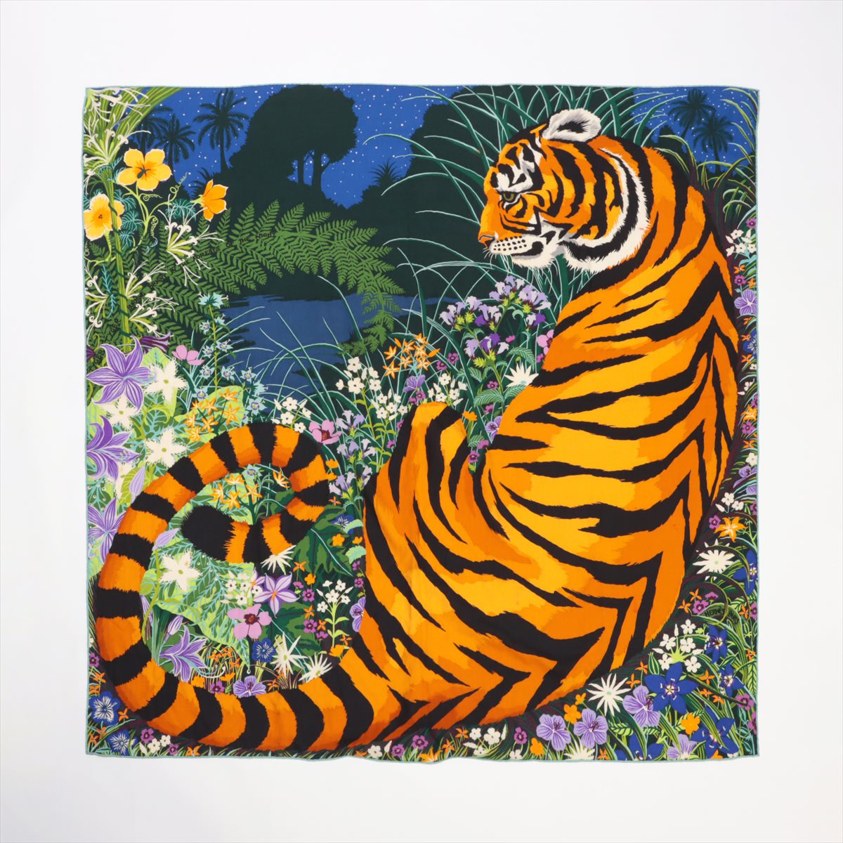 美品 エルメス カレ ジェアン 140 TYGERTYGER タイガータイガー カシシル スカーフ 大判 レディース MMM BK50-6のサムネイル