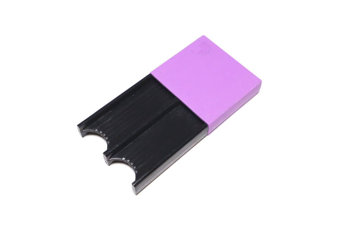 ◆【店頭展示アウトレット新品】 D'Addario WOODWINDS ダダリオ リードガードIV 紫 テナーサクソフォン／バリトンサクソフォン/バスクラリネット兼用 リードケース