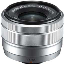 型番 XC15-45mmF3.5-5.6 OIS PZ レンズ構成 9群10枚　（非球面レンズ 3枚、EDレンズ2枚） 焦点距離 f=15 - 45mm　（35mm判換算：23 - 69mm相当） 画角 86.9° - 35.0° 最大口径比（開放絞り） F3.5 - 5.6 最小絞り F22 絞り形式 7枚　（円形絞り） 1/3ステップ　（全17段） 撮影距離範囲 広角：13cm-∞望遠：35cm-∞ 最大撮影倍率 0.24倍（ワイド側） 外形寸法：最大径×長さ（約） ※先端よりマウント基準面まで Φ62.6mm x44.2mm （収納時） Φ62.6mm×65.2mm （ワイド端）Φ62.6mm×62.1mm （テレ端） 質量（約） ※レンズキャップ含まず 135g フィルターサイズ o52mm 同梱品 レンズキャップ　FLCP-52IIレンズリアキャップ