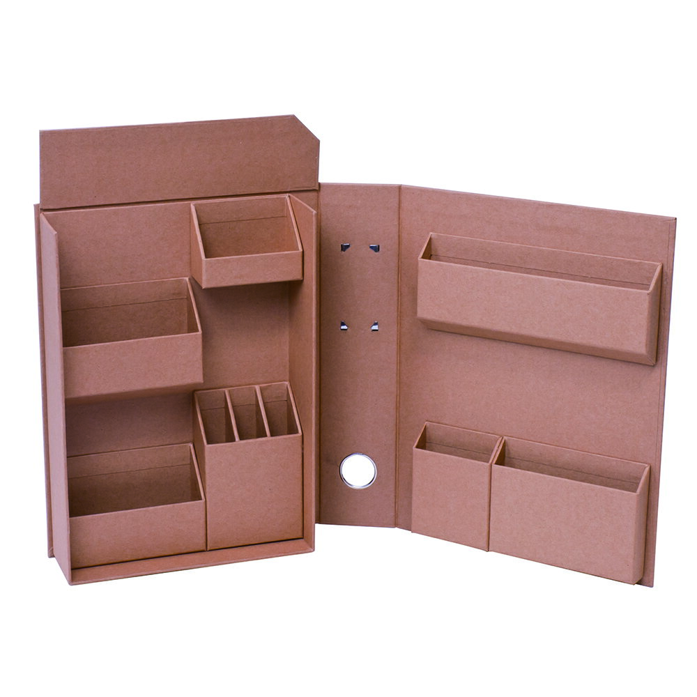 使わないときシンプルな紙箱収納。使わないときシンプルな紙箱収納。使うときはアクセスしやすい収納に。立てて、分類してすっきり。ミニマルな生活のための収納。使わないときは本棚に収納できるファイルタイプ。