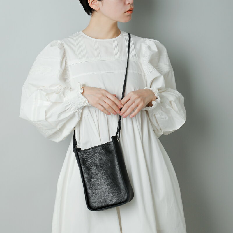 POMTATA ポンタタ カウレザー スクエア ショルダー バッグ “OWEN LE SHOULDER” owen-le-shouldr-fn レディースのサムネイル