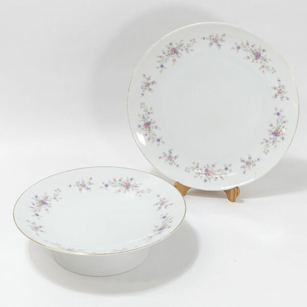 【価格見直し】【2025/10/28】Noritake / ノリタケ ■【洋食器】ノリタケ/かおり 大皿 盛り皿セット 白磁に金彩の縁取り、小花が愛らしい27cmディナープレートと足つきの盛り皿の2枚組です。 ギフト【中古】