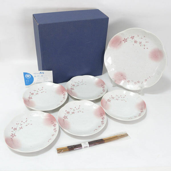 Rakuten - 織部 ORIBE ◆【和食器】美濃焼/織部 花心 取分セット(箸 大皿 取皿5) 092000 すまい 雑貨 美濃焼 ギフト【未使用】