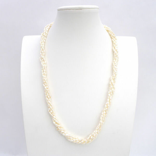 商品状態 僅かな薄キズがあると思われますが、比較的綺麗な状態かと思われます。粒が多いため細かな確認取れていません　 状態ランク Bランク デザイン/仕様 ネックレス・ペンダント　 サイズ/収納詳細 全長　（約cm）:58.0総重量　（g）:...