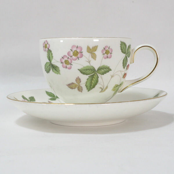 Rakuten - WEDGWOOD / ウェッジウッド ◆【洋食器】ウェッジウッド/ワイルドストロベリー カップ&ソーサー すまい 雑貨 西洋磁器 ギフト【中古】