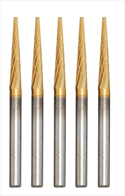■パッケージ内容・超硬ロータリーバー／ 5本入■製品仕様刃径／ φ6.35mm刃長／ 13mmカット／ダブルカット軸径／ φ3.0mm■製品概要金型職人などが普段使用しているロータリーバーにTiN（チタン）コーティングを施したものです。金属はもちろん、木工加工においても優れた威力を発揮するツールです。またチタンコーティングにより高硬度で滑り特性・耐熱性に優れています。焼き付きなどを防止する効果があります。■刃物強度が強く、寿命が長い全てCNC機による研削で製造されていますので、均一で安定した機能を発揮します。特に刃先部分は逃げ形状を厚くする事で刃が強化され、チッピングが発生しにくく設計してあります。■コントロールしやすく、使いやすい刃先の厚みが、チップポケットを浅くし高回転での使用時に、不用意に被削材に食い込んでしまうことを防止します。滑らかにコントロールでき能率がアップします。■ろう付け強度の管理が厳重一般的には誘導加熱コイルにより短時間でろう付けをしています。ガス加熱で、しかも非接触温度センサーを用い、超硬とスチールシャンク部分の両方の温度を管理しながら、ろう付けしています。この為、ろう付け作業中に超硬と鉄の熱伝導率の違いによる、超硬面の温度不足は発生せず、完全なろう付けが可能になりました。＜メーカー、ブランド公式HP＞www.toyoas.jp/products/brand/meister/※外部URLですJAN(EAN)コード：4520819210149沖縄県と一部離島へはお届けできません。