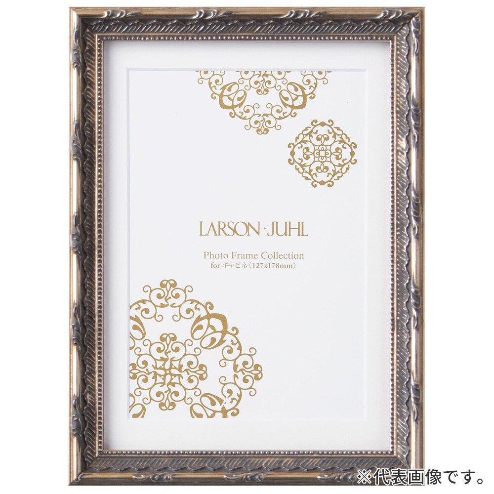 型番：プティカレカラー：銀材質：木材(南洋材)グレージング(表面)：アクリルサイズ：5×7(キャビネ)額内寸(mm)：128×179マット窓寸(mm)：94×142IBMREF.：LJC-LJPF2257※掲載画像には額装見本が含まれます。...