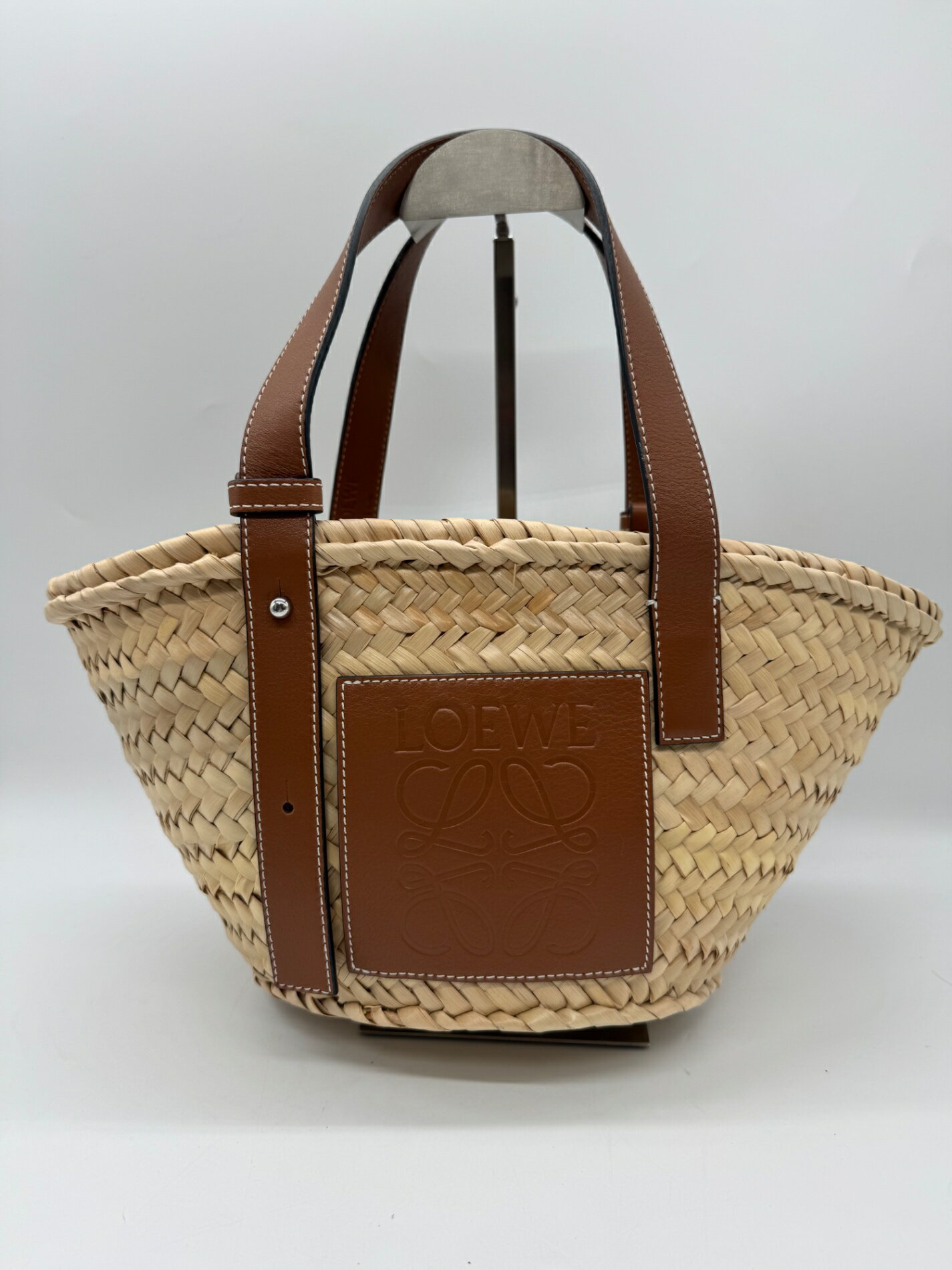 Rakuten - 【美品】LOEWE ロエベ スモール カゴ ロゴ ハンドバッグ P2268 ブラウン 茶