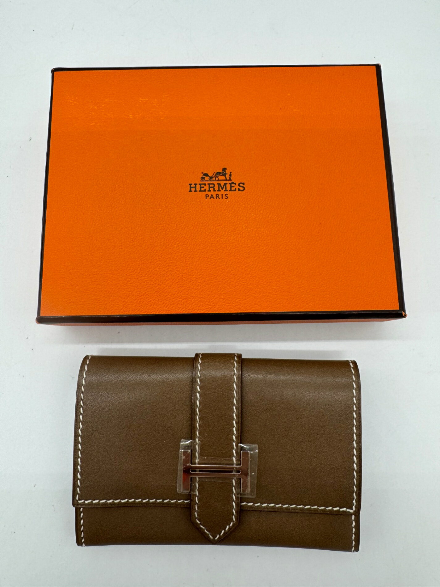 Rakuten - 【未使用品】HERMES エルメス ベアン カードケース □L刻印 P2783 箱付き ブラウン系 グレー系 レディース メンズ