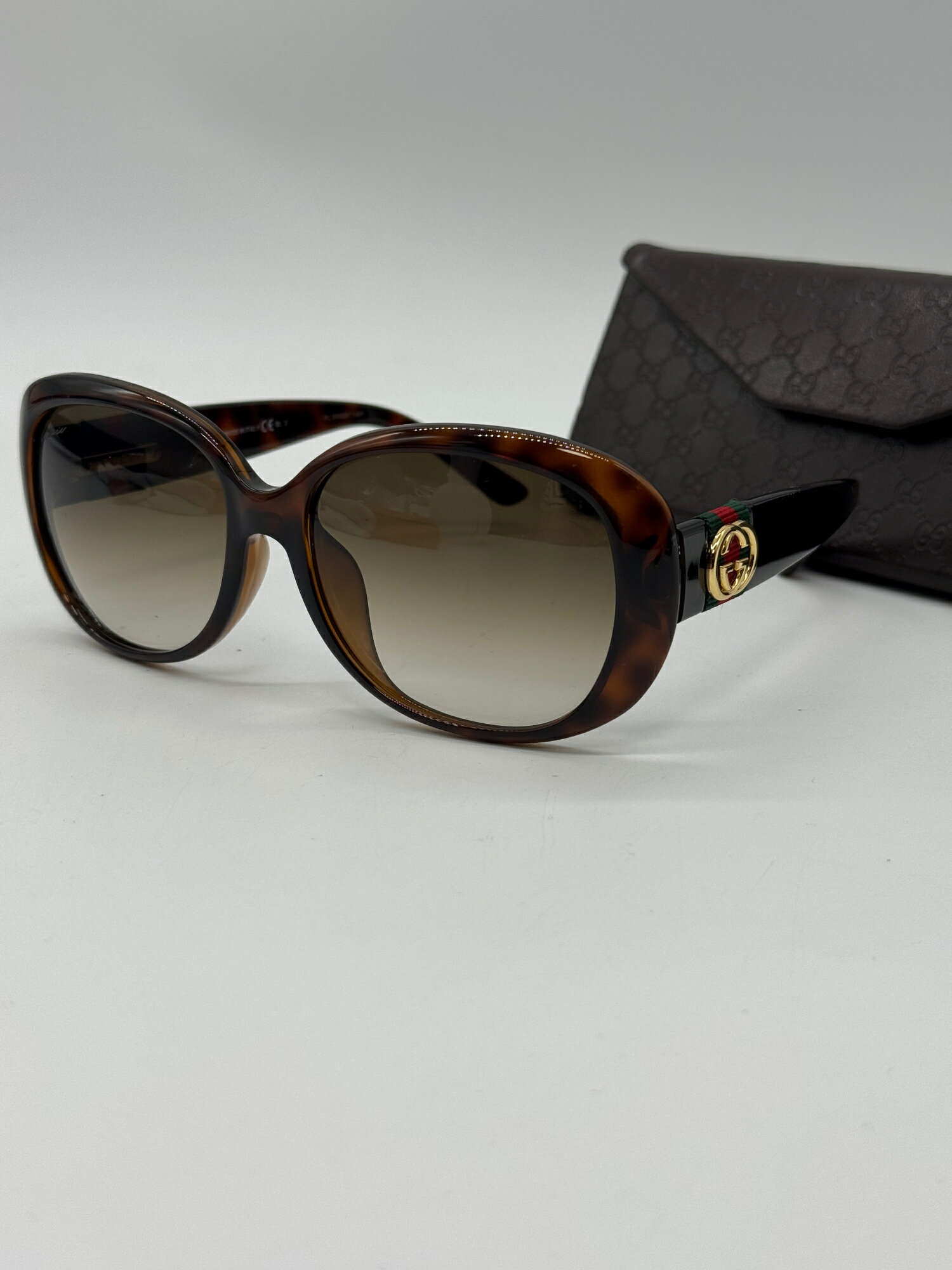 Rakuten - 【美品】GUCCI グッチ シェリーライン インターロッキング サングラス P682 赤 緑 セルフレーム 中古