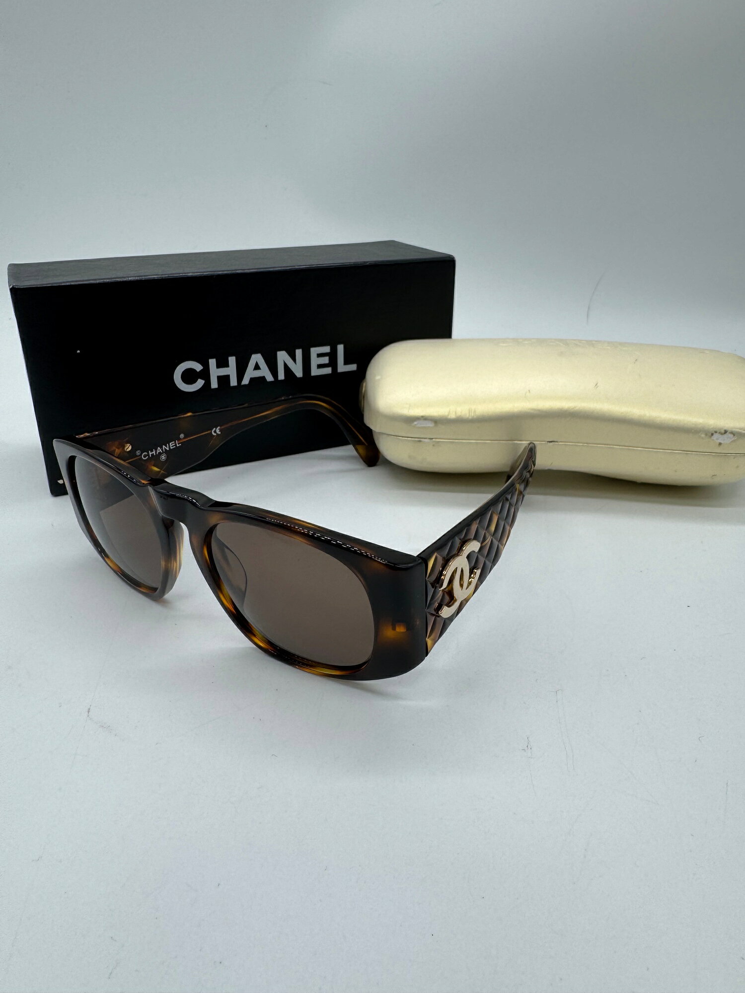 CHANEL シャネル マトラッセ サングラス プラスティック×ラムスキン 黒 楽天市場】シャネル サングラス マトラッセの通販