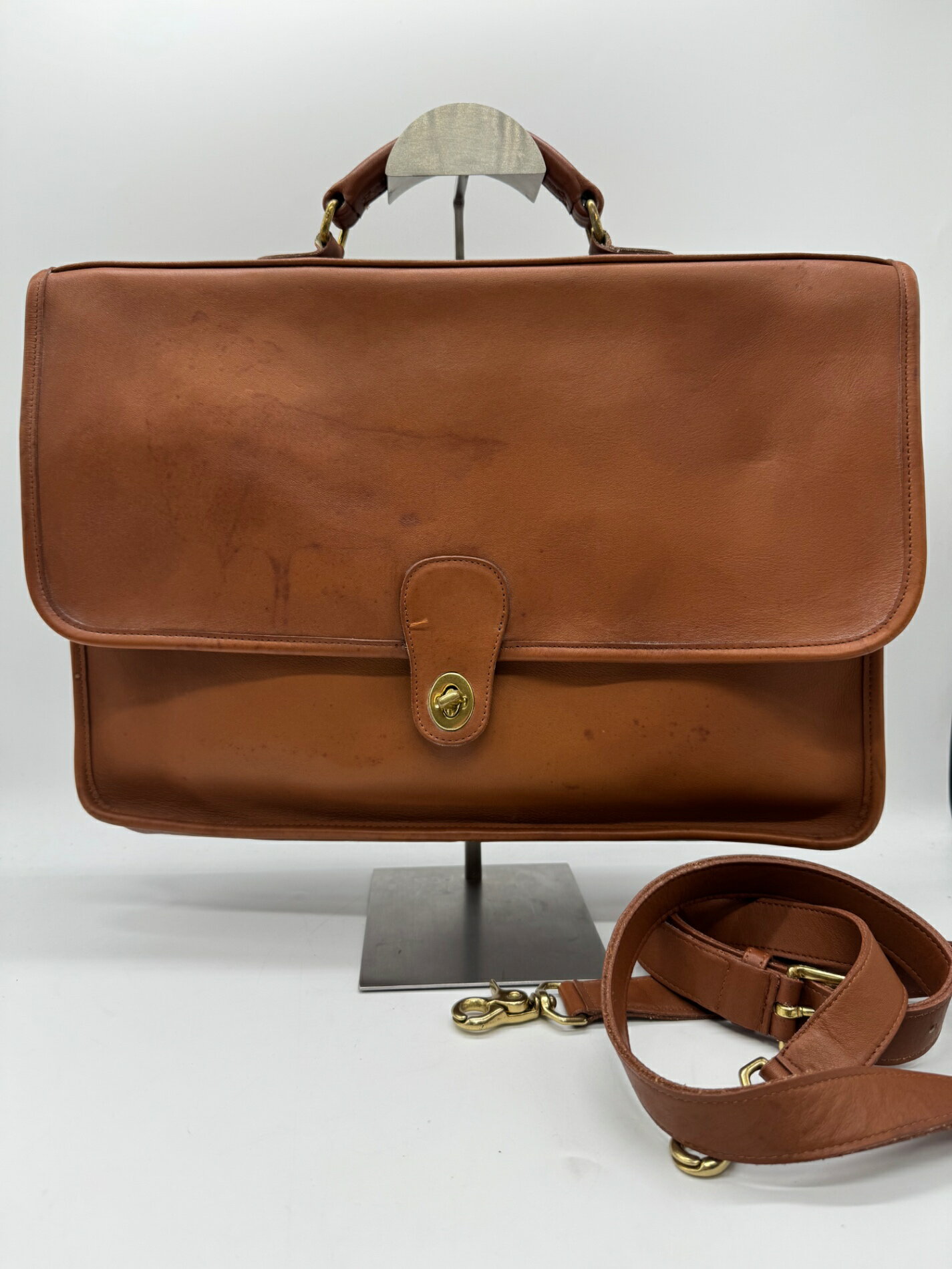 COACH コーチ 5278 オールドコーチ USA製 グローブレザー 2WAY ブリーフケース ビジネスバッグ 茶 Bランク レディース メンズ 中古 2ウェイ 斜め掛け メッセンジャーバッグ サッチェル 紳士 婦人 ユニセックス アメリカ製 ブラウン coach oldcoach P644
