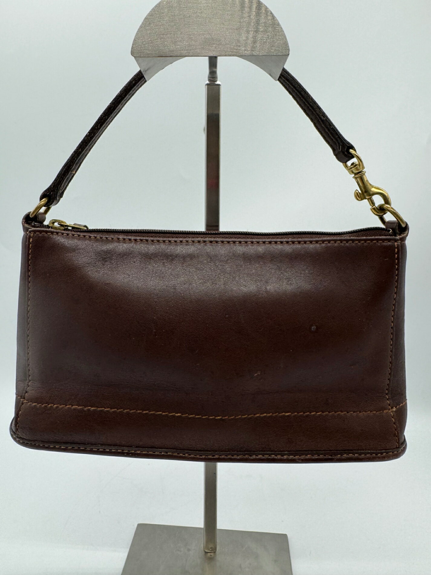 COACH コーチ 9311 オールドコーチ ハンドポーチ バッグ ハンドバッグ 手提げ 鞄 カバン かばん ブラウン 茶 ちゃ 茶色 グローブレザー USA製 アメリカ製 ヴィンテージ ビンテージ レトロ ミニバッグ レディース メンズ 中古 coach oldcoach P1361