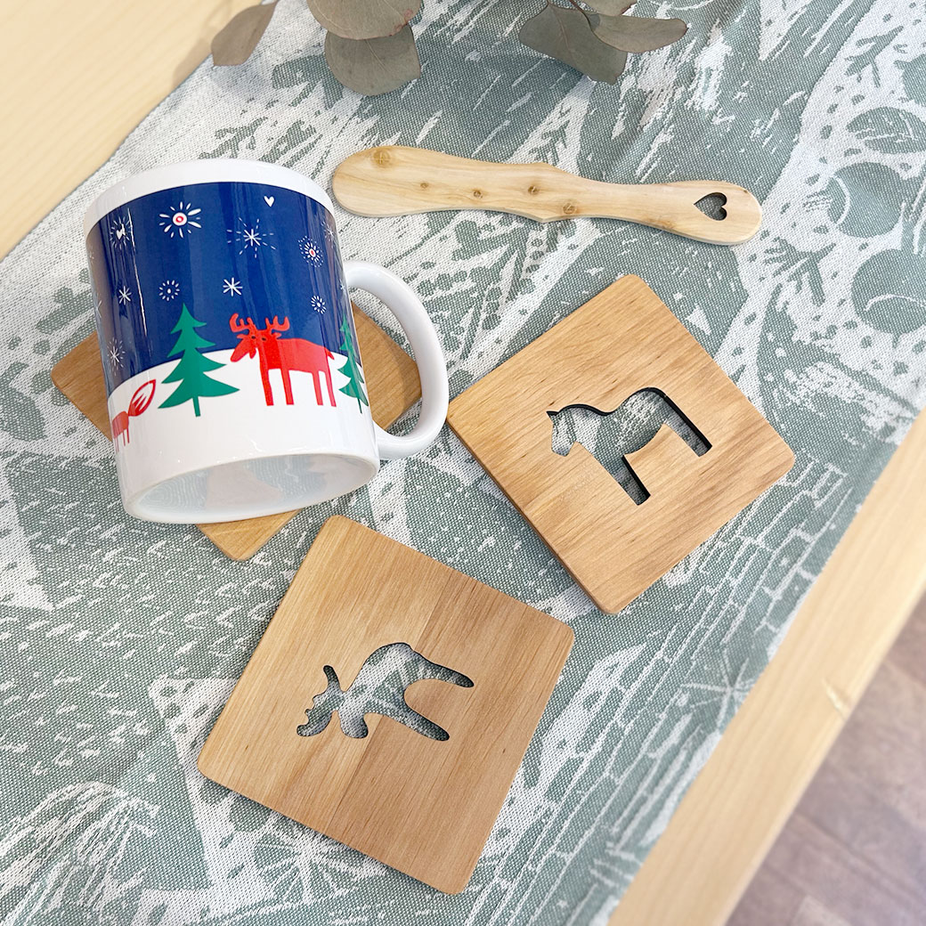 【訳あり10%OFF】Skandinavisk.H（スカンジナヴィスク）コースター 4枚入り ムース ダーラナホース MOOSE おしゃれな北欧キッチン雑貨 ナチュラルハンドメイド雑貨 スウェーデンコースター ギフトやプレゼントにも人気 クリスマスキッチン雑貨