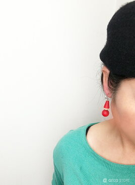北欧おしゃれなアクセサリー aarikka(アアリッカ)木製のナチュラルなジュエリー サンタクロース ピアス イヤリング ファッション レディース プレゼント人気 フィンランドのファッション雑貨 クリスマスギフト