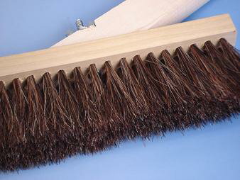 左官ブラシ 黒混毛 柄付 3行 1／4丁掛 イノウエ IS-1554