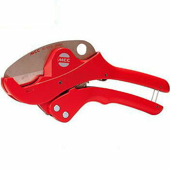 硬質塩化ビニル管を素早くカット！！【特長】楽に早く、クイックカット。切り屑をまったく出さないきれいな切断、クリーンカット。抜群の切れ味、美しい切り口、クォリティカット。ワイヤープロテクター及びモールも切断可能です専用アタッチメント付き(VC...