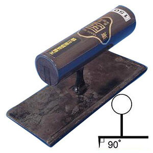 プロ用本焼の天場道路面引鏝です。本職の方に自信を持ってお勧めする逸品です。※こちらの商品は受注生産品のため、納期が2～10日間程掛かります。商品によっては1～2ヶ月程度かかる場合がございます。お急ぎの場合は納期をご確認ください。受注生産品のためご注文受付後のキャンセルはできません。ご了承ください。※画像は本焼150mmx内角です。