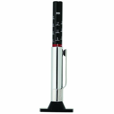 特徴タイヤの溝の深さ測定に便利。携帯に便利なクリップ付危険な溝深さは赤い表示で確認出来ます！仕様測定範囲：0～22mm器差：±0.15mm目盛：0、0.8、1、1.6、2、2.4、3、3.2、4、5、6、7、8、9、10、11、12、13、14、15、16、17、18、19、20、21、22mm(3.2mmまで赤色表示)