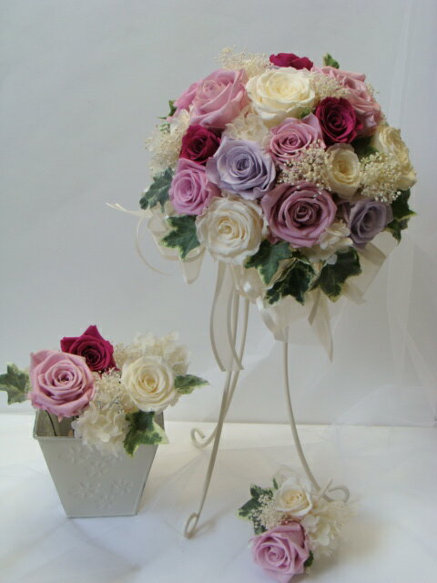 やや咲きローズがいっぱいのラウンドブーケ&ヘアードのセット★ブトニア付 ブライダルブーケ ウェディングブーケ プリザーブドフラワー ブーケ 結婚式 ラウンドブー...