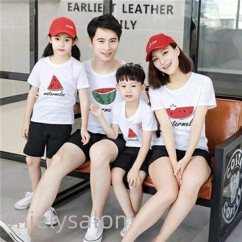 樂天商城 - 夏 家族 お揃い お揃い tシャツ ペア 黒 親子 ペアルック 白 赤ちゃん 親子 スイカ 夏服 親子コーデ ペアtシャツ 半袖 コーデ tシャツ ブランド 大人 子供 3人 親子 おそろい プレゼント 男の子 可愛い 女の子 キッズ ママ パパ