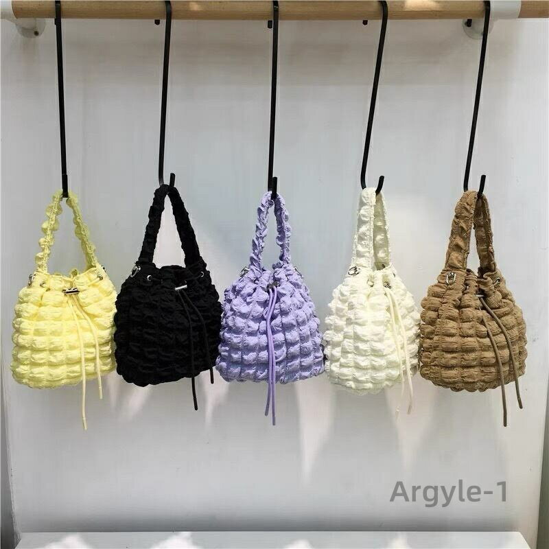 【送料無料】ミニトートバッグ エンボスバッグ しわ加工 凹凸 ボコボコ ポップコーントート おしゃれ カジュアル シンプル ハンドバッグ