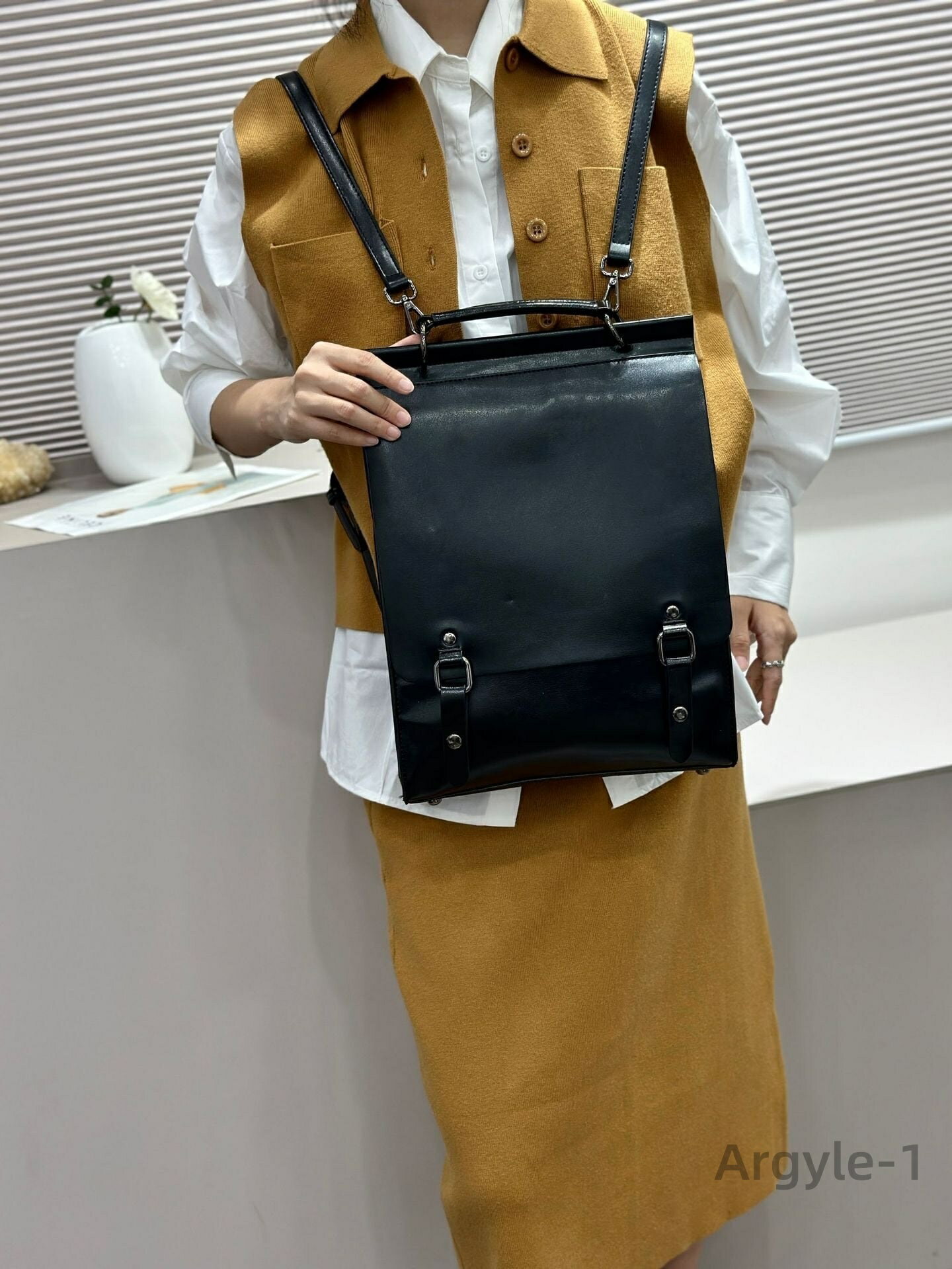 【送料無料】リュックサック カウレザー 牛革 ランドセルリュック 大人ランドセル カジュアル 上品 高級 レザーバッグ 本革 手持ち