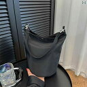 【送料無料】レディース バッグ 普段使い シンプル 無地 バケット 通勤大容量 脇下 ファッション シングル ショルダー クロス ボディバッグ