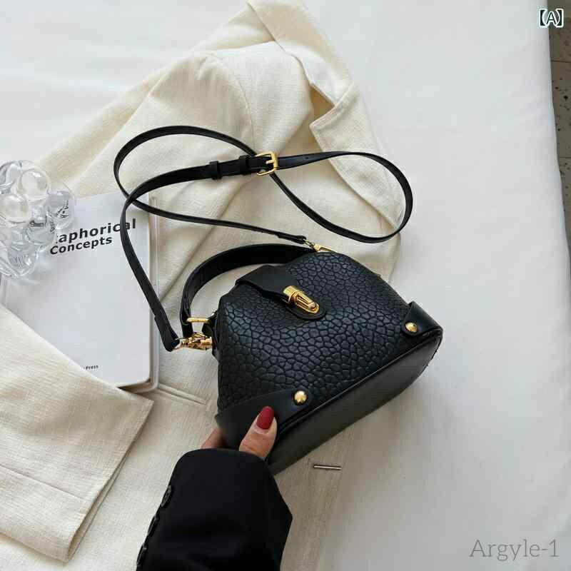 【送料無料】レディース バッグ 普段使い 黒 ファッション シングル ショルダー クロス ボディバッグ ポータブル シェル